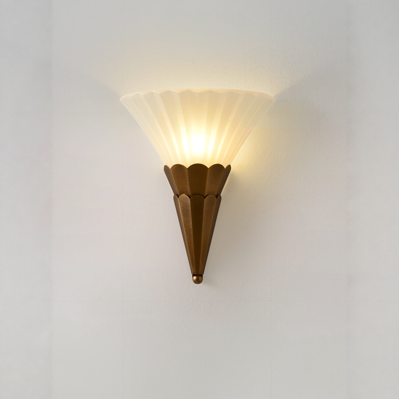 French-Style Vintage Living Room Wall Lamp, Bedroom Background Wall Light, European Retro Room Ambiance Light, Decorative Corridor Lighting French-Style Vintage Living Room Wall Lamp, Bedroom Background Wall Light, European Retro Room Ambiance Light, Decorative Corridor Lighting