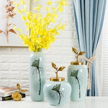 Jingdezhen Ceramic Pendulum vase New Chinese American Creative Countertop Vase Hotels sitting room decorated with flower inserts