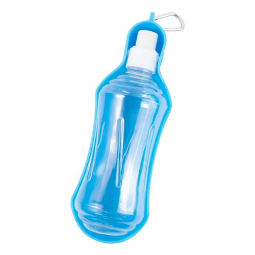 Собаки и кошки выходят, чтобы выпить чайник и взять чашку с водой, чтобы выйти, чтобы пройти питьевую воду для питомца и выпить водонагреватели.