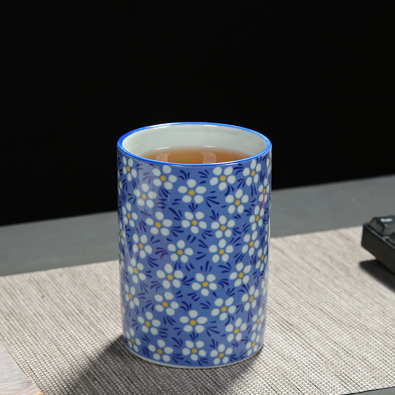 Large ceramic cup individual cup of blue and white porcelain cups Japanese porcelain cup single CPU YaGang cup brush pot hydroponic flower pot