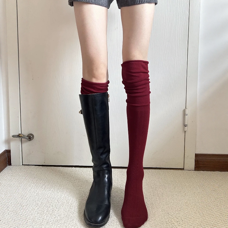 Red Is Super Flattering! Wear a Touch of Color on Your Legs~ Red Over-The-Knee Socks, Long Calf Socks Paired with Boots