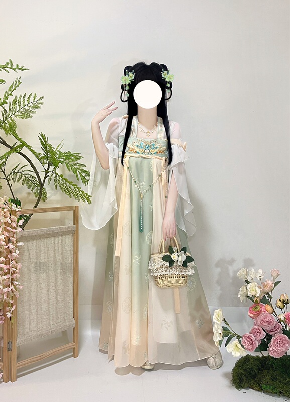 Gu Yue【Hua Die】Original Hanfu Women's Tang-Style Embroidered Chest-Length Eight-Panel Skirt Han Element Set for Spring, Summer, and Autumn Gu Yue【Hua Die】Original Hanfu Women's Tang-Style Embroidered Chest-Length Eight-Panel Skirt Han Element Set for Spring, Summer, and Autumn