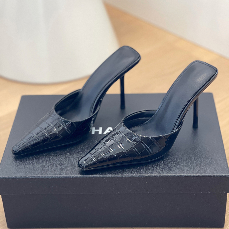 Black Patent Leather Crocodile Pattern High-Heeled Shoes for Women 2026 New French Style Sexy Closed-Toe Slip-On Mules
