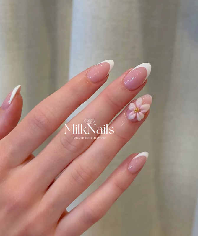 Milknails Pure Handmade ins Summer Dopamine White French Style Carved Versatile Whitening Wearable Nail Tips