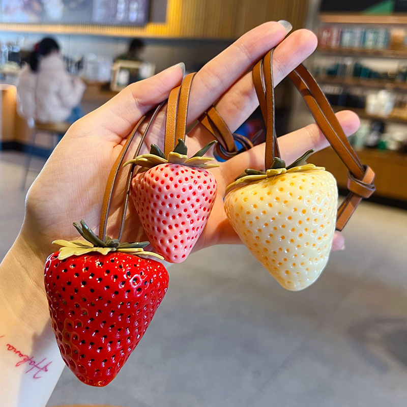 New Strawberry Keychain with Resin Cream Strawberry Design, Suitable for Car or Bag Decoration, Small Gift New Strawberry Keychain with Resin Cream Strawberry Design, Suitable for Car or Bag Decoration, Small Gift