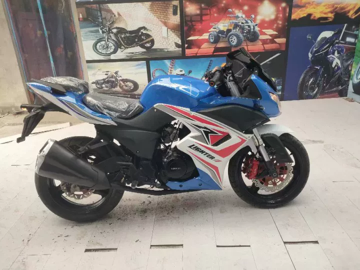 Б/у Kawasaki Little Ninja Horizon 250cc350/400 двойной цилиндр водяное охлаждение тяжелый мотоцикл мотор мотоцикл