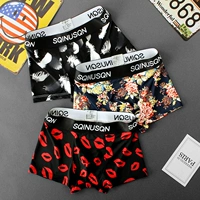 Черные нижние красные губы+тибетские зеленые розы+черные перья