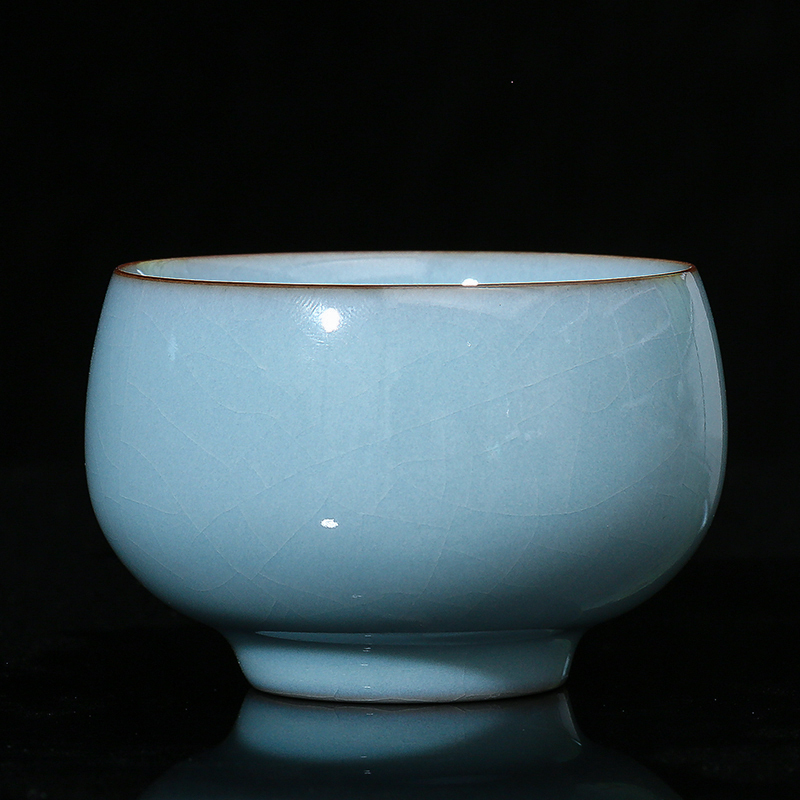 Master Li Tinghuai's Ru Porcelain Handmade Master Cup, Sky Blue Ru Kiln Crackle Glaze, Can Be Used to Cultivate Men's High-End Tea Drinking Skills