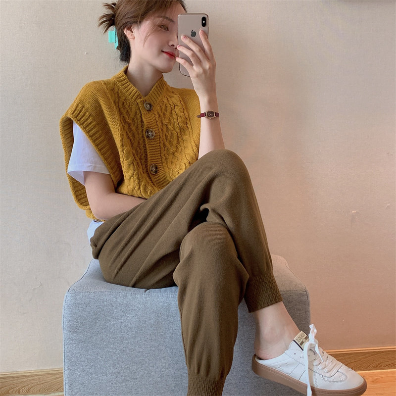 2022 spring and autumn new women's trendy fashion design sense niche sweater vest knitted vest autumn and winter vest