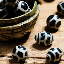 Three-eye Eclipse Flower red white beads Tibetan culture play celestial pulp natural hand-held Buddha beads Jade wrapped silk agate hand string