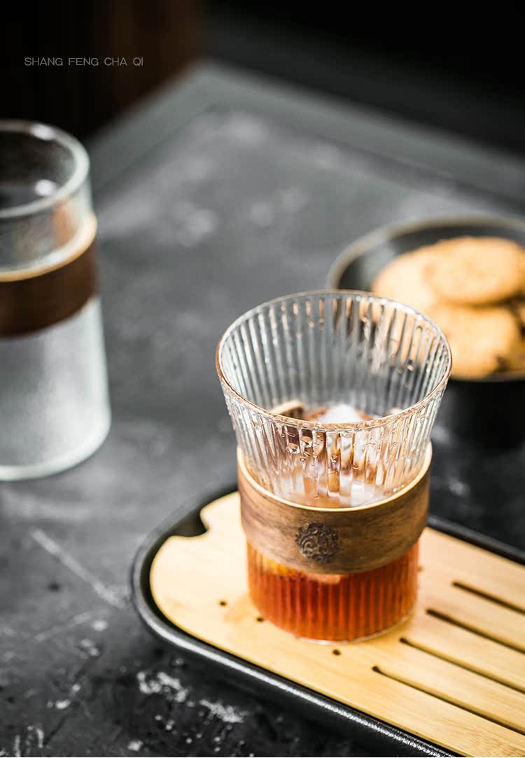 An Abundant creative vertical stripes on the glass more exposure to heat the hot cup kung fu tea set household glass cup