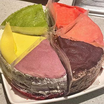 The silky smoothness satisfies the internet celebrity's six-piece thousand-layer cake and is sent to sf express