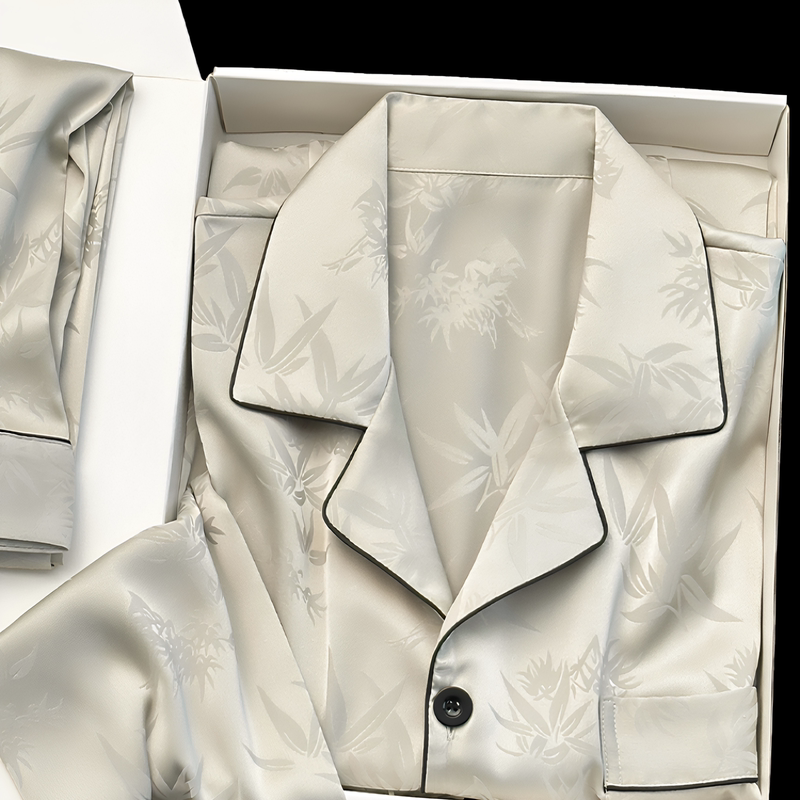 Father's Day Chinese-Style Silk Pajamas for Men, Summer Two-Piece Set, Light Luxury and High-End Home Wear, Gift Box for Dad Father's Day Chinese-Style Silk Pajamas for Men, Summer Two-Piece Set, Light Luxury and High-End Home Wear, Gift Box for Dad