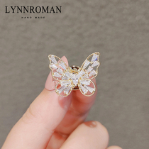 Smart butterfly hollow out zirconia brooch anti-light buckle pin temperament cardigan silk towel buckle fixed clothes gift