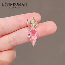 LYNNROMAN CUTE IMITATION Crystal Radish Brooch Woman 2022 New Teenage Girl Pin pin Anti-walk light clasp