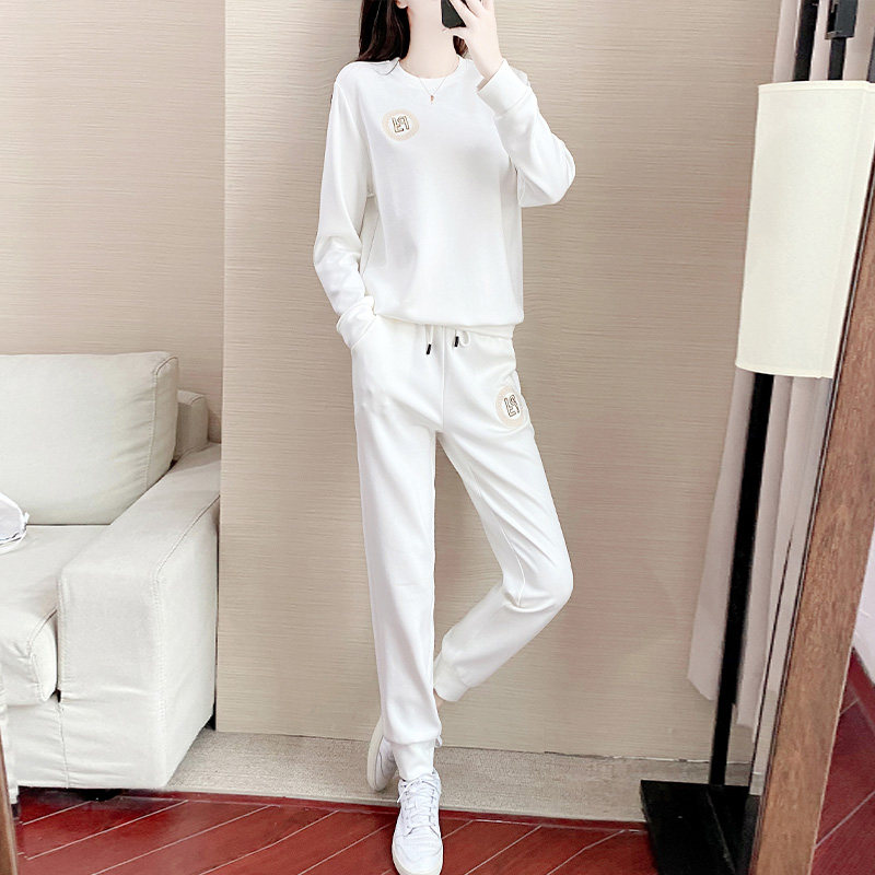 SANDRO VENETA LEISURE SPORTS SUIT WOMEN 22 SPRING NEW FOREIGN PIE FASHION WHITE THICK COTTON T TWO SETS