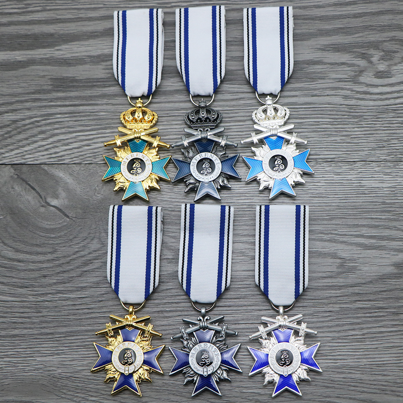 映画とテレビの小道具の王冠、バイエルン勲章、オスマン帝国、プロイセン、オーストリア＝ハンガリー帝国勲章
