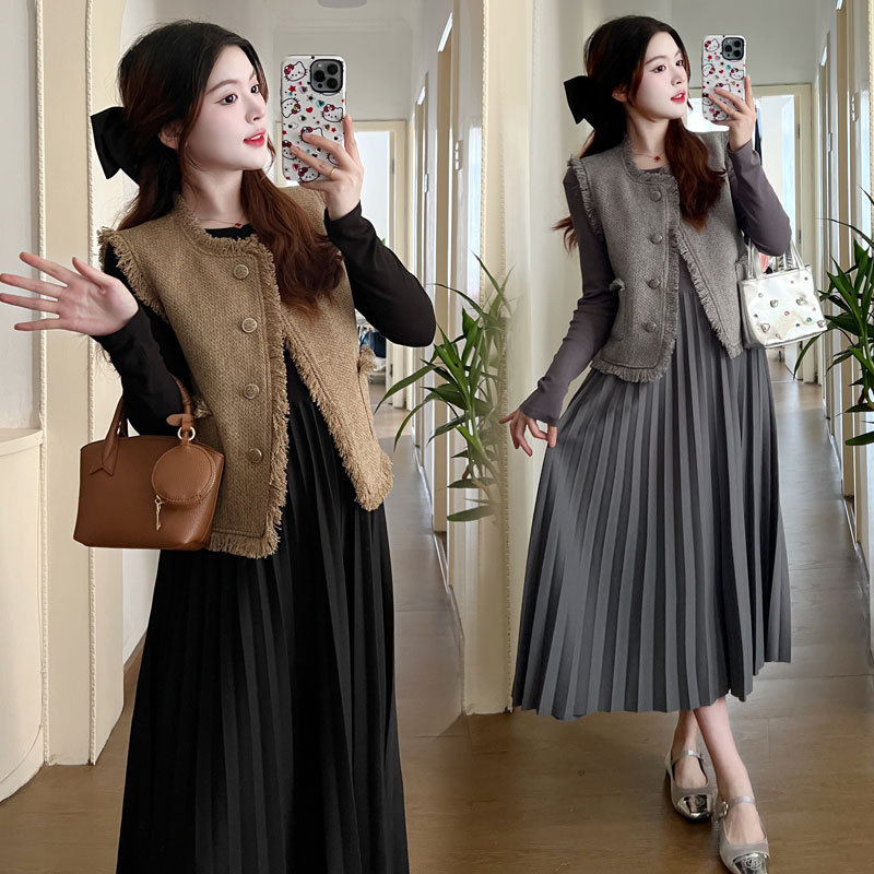 Trendy Korean Style Maternity Spring and Autumn Fashion 2026 New Style Tweed Vest + Dress Two-Piece Set Trendy Korean Style Maternity Spring and Autumn Fashion 2026 New Style Tweed Vest + Dress Two-Piece Set