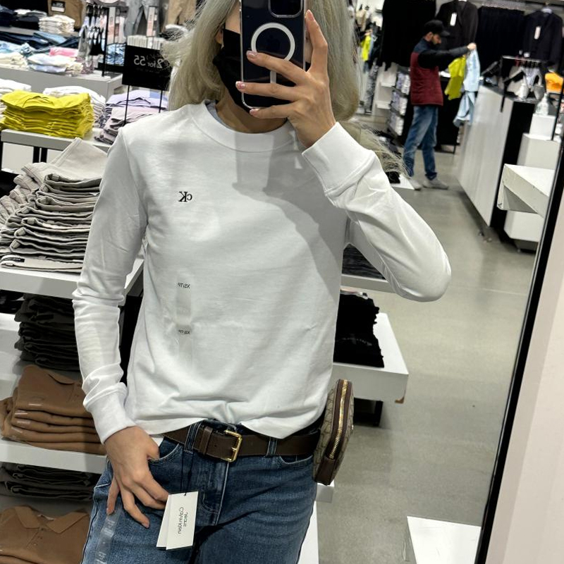 Calvin Klein Ck Women's New Spring and Autumn Simple Embroidered Logo Round Neck Long-Sleeve T-Shirt Basic Versatile Calvin Klein Ck Women's New Spring and Autumn Simple Embroidered Logo Round Neck Long-Sleeve T-Shirt Basic Versatile