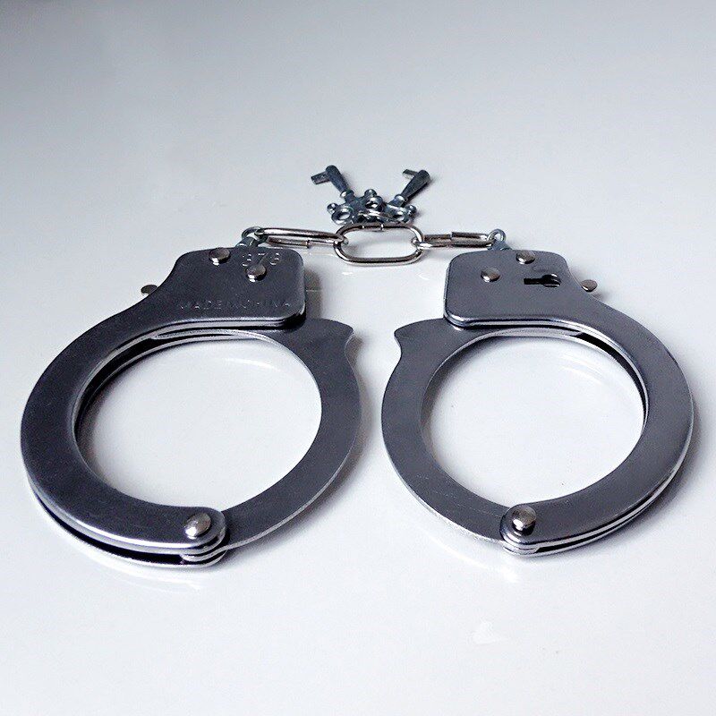 Spice Handcuffs Bracelet Handcuff Imitation Men And Women Toys S Lovers M Prop Alloy Thickening Table Toy Secret Room Escape