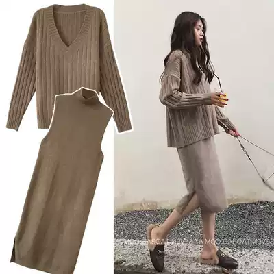 Pregnant women's spring suit Tide mother fashion two-piece Western style medium and long version of knitted spring pregnant women's New Year dress