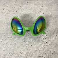 Зеленый инопланетянин