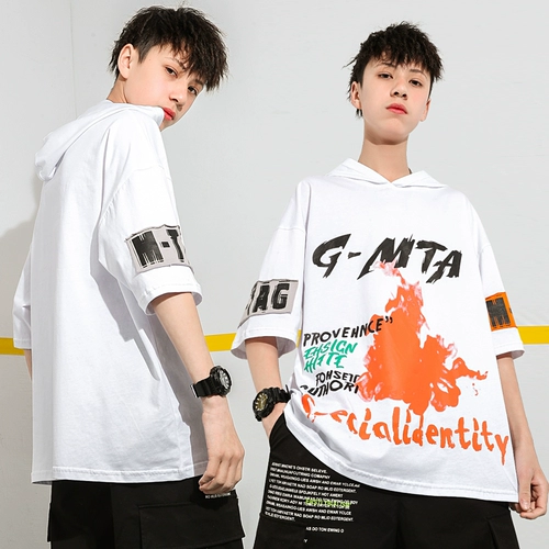 Детская летняя летняя одежда, летний тонкий балахон, футболка с коротким рукавом для мальчиков с капюшоном, коллекция 2021, подходит для подростков