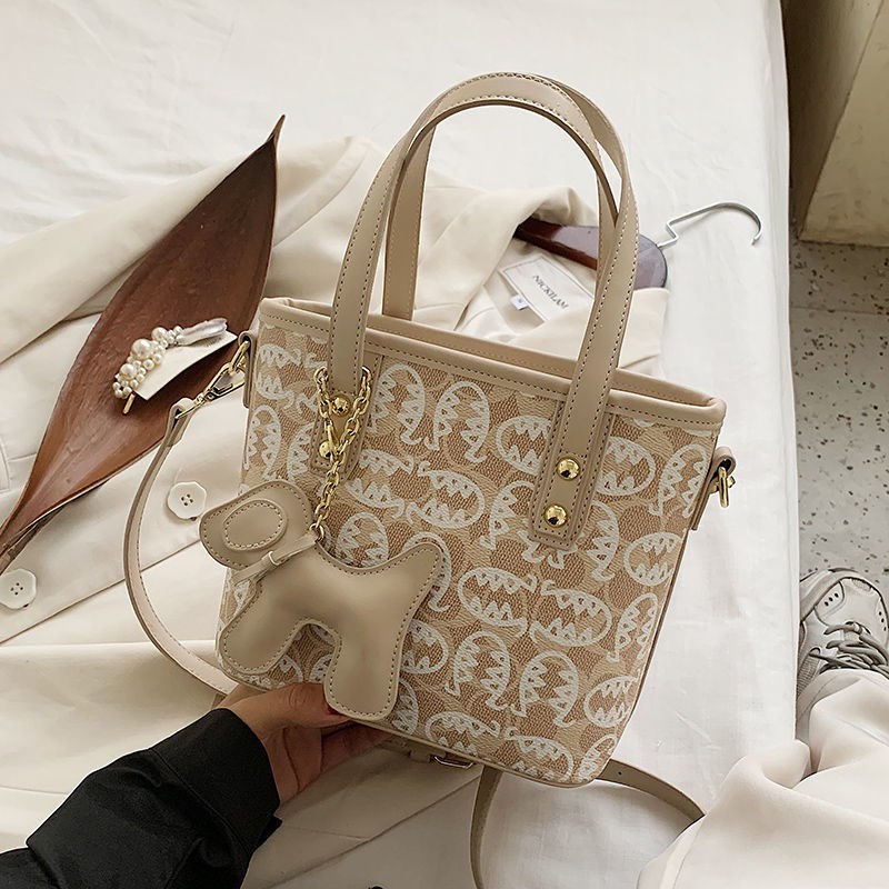 Sundries small bag cute Korean version handbag net celebrity small bag female 2020 new trendy fashion printing shoulder bag