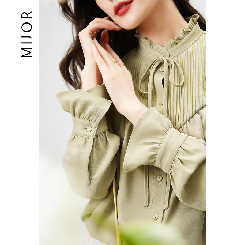 MIJOR (fresh little woman) Morandi green heavy industry tucker pleated lace collar shirt women's spring