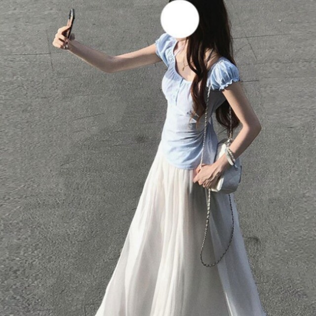 French gentle style puff sleeve top and high waist skirt