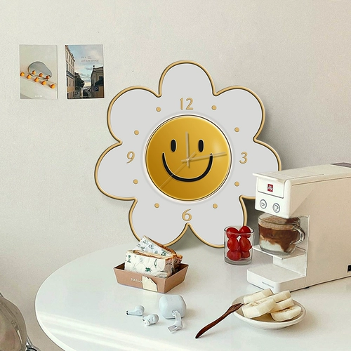 Светодиодная сеть красного света -эмитационного украшения часы висит часы гостиная дома мода современная минималистская смайлика творческие настенные настенные часы