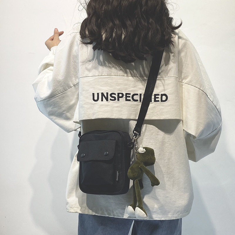 Net red identical bungee bungee bag women 2022 new slanted satchel 100 lap single shoulder Korean version student ins superfire canvas