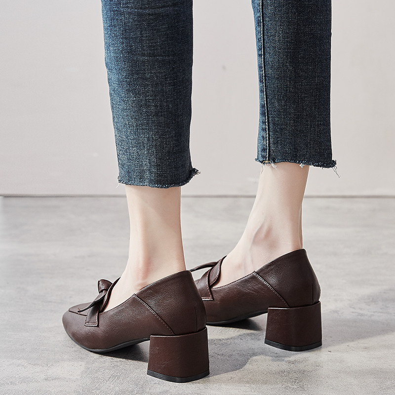 Net red thick heel shoes women's 2022 spring retro bow square toe high heels women's all-match British style small leather shoes