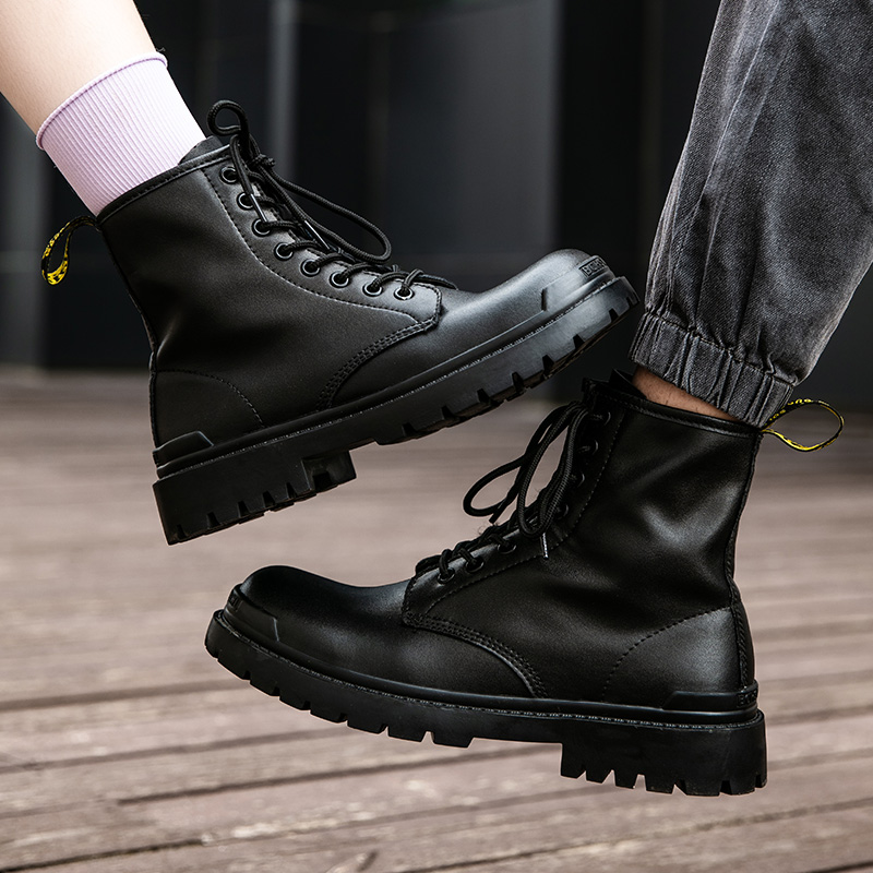 Martin boots men's high tube 2022 new British leather couple tooling short boots plus velvet warm leather shoes high tube men's shoes