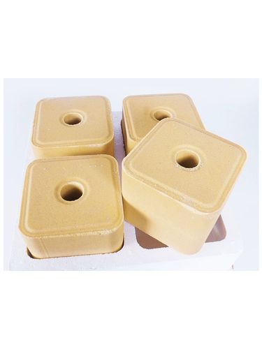 Бык и овцы лизания кирпичи, соляные кирпичи, крупный рогатый скот и овечьи кирпичные трассировки, овцы, кирпичи, облизывая коров, облизывая кирпичи, облизывая кирпичи, облизывая кирпичи