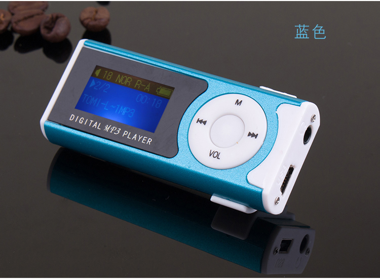 Có một thẻ màn hình mp3 với một sinh viên đèn pin nghe tiếng Anh đang chạy bộ nghe các bài hát mô hình phát nhạc MP3 với bản phát hành bên ngoài - Máy nghe nhạc mp3 máy phát nhạc