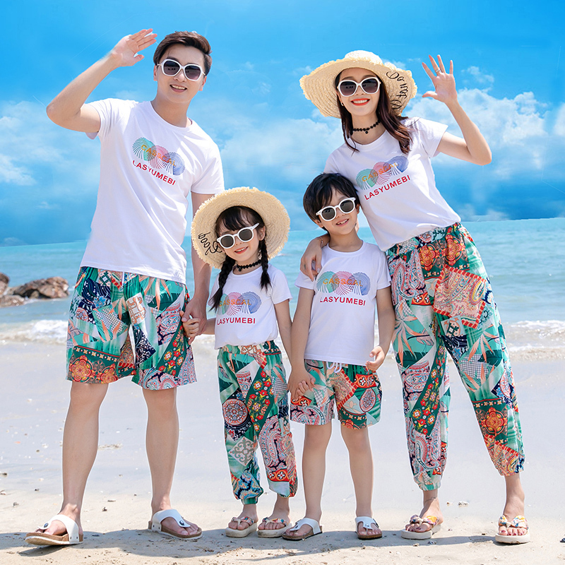 Family Matching Outfits for Three or Four Members, Summer Vacation Short-Sleeved Beachwear, Beach Photo Shoot, Mother-Daughter Outfits, Anti-Mosquito Pants Set Family Matching Outfits for Three or Four Members, Summer Vacation Short-Sleeved Beachwear, Beach Photo Shoot, Mother-Daughter Outfits, Anti-Mosquito Pants Set