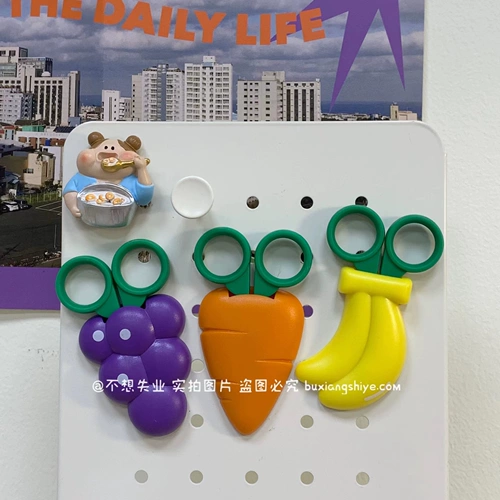 Милые ножницы, мультяшный универсальный магнит на холодильник для школьников