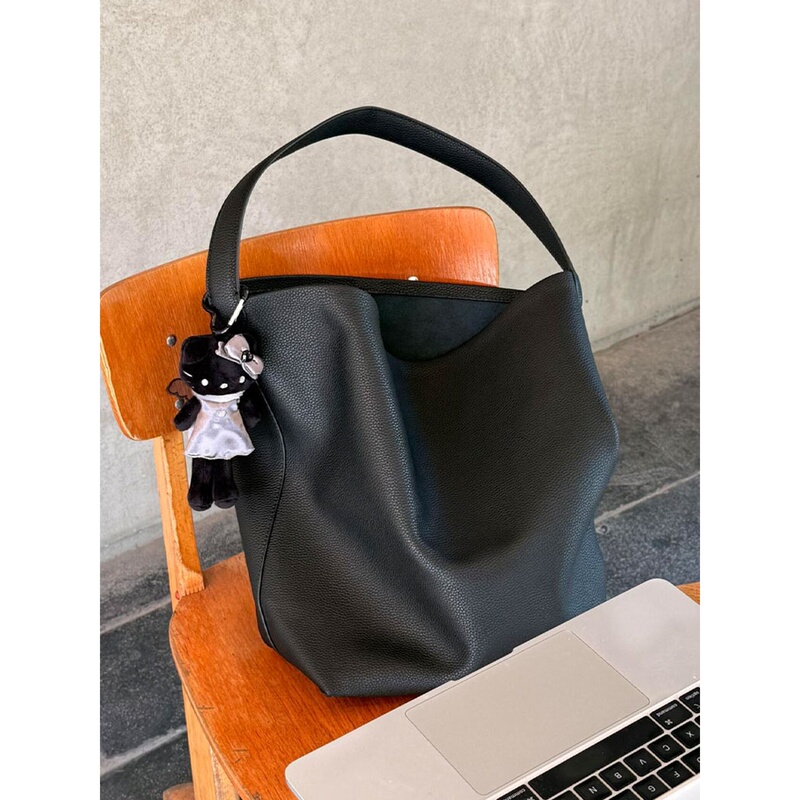 Casual Large-Capacity Soft Leather Handbag Bucket Bag for Women 2026 New Fashion High-End Versatile Shoulder Bag Casual Large-Capacity Soft Leather Handbag Bucket Bag for Women 2026 New Fashion High-End Versatile Shoulder Bag