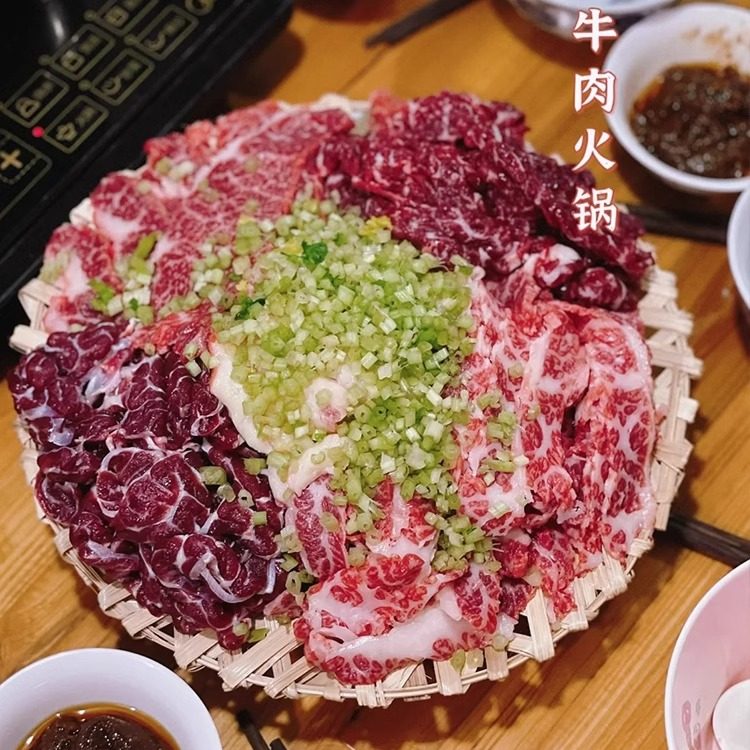 新鲜潮汕现杀牛肉，吊龙胸口油火锅食材，家庭聚餐必备，雪花五花趾脖仁让你吃出幸福感！-牛丸-淘宝好物网