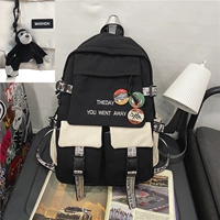 Хей Пинбай (со значком и подвеской орангутана)