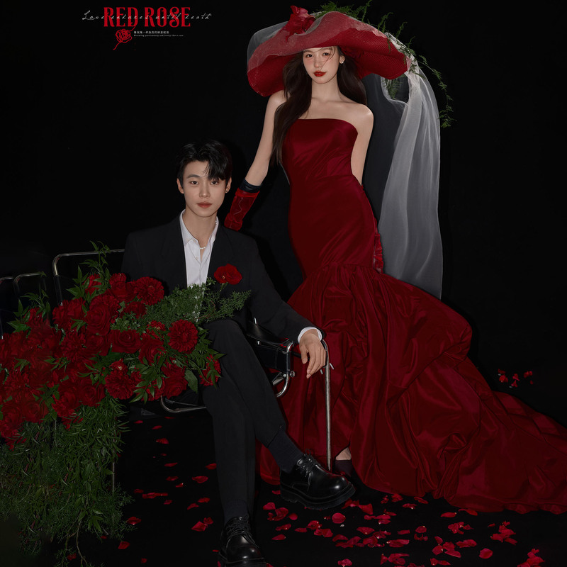 New Style Studio Photography Theme Clothing, Red Simple Fishtail Indoor Couple's Strapless Photography Travel Wedding Dress