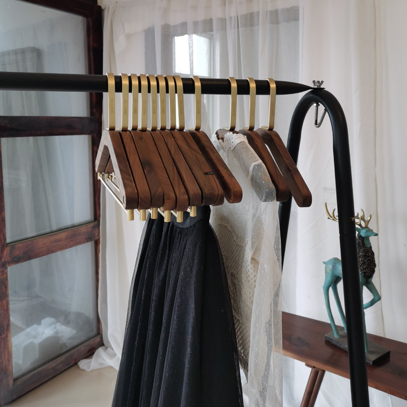 brass All Solid Wood, Black Walnut, Wooden Clothes, Hangers, Hooks, Clothing Stores, Bedrooms_voghion.com