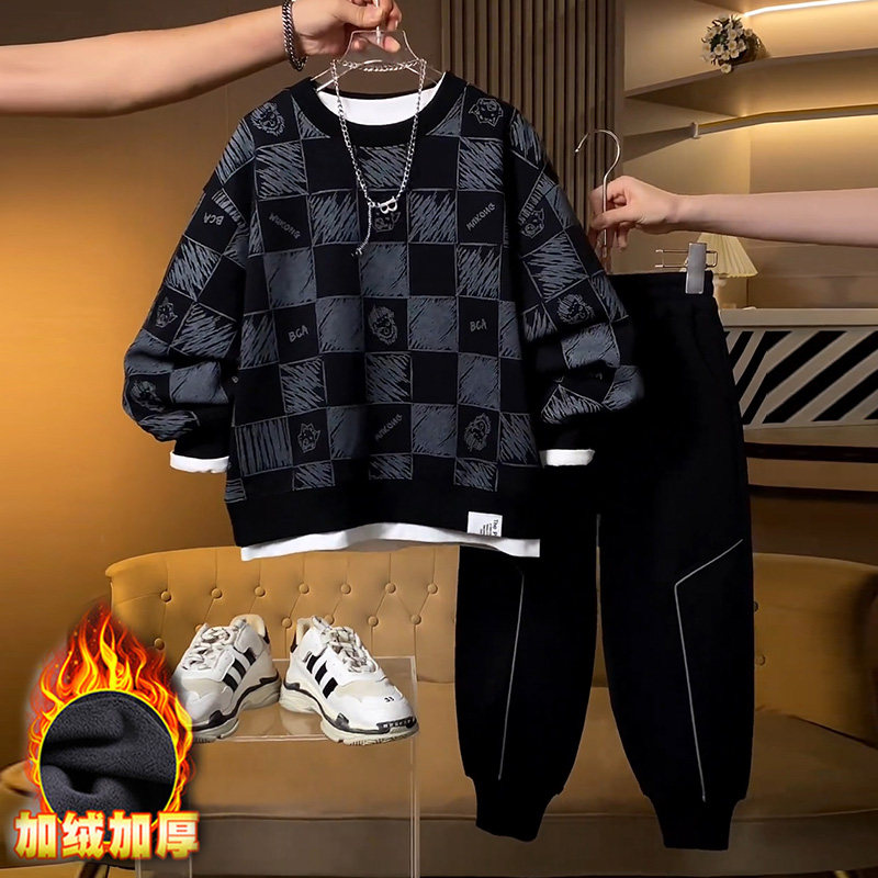 Зимние костюмы для мальчиков, новинка 2025 года, детская одежда плюс бархатный свитер, спортивные осенне-зимние модели из двух предметов, тренд для красивых мальчиков