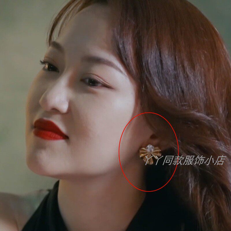 Half-acquaintance Luo Ying Tongan Earrings Earrings Earrings Golden Fold Inlaid Beaded Pearl Earl Accessories 2021-Taobao