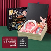 Светло-желтый