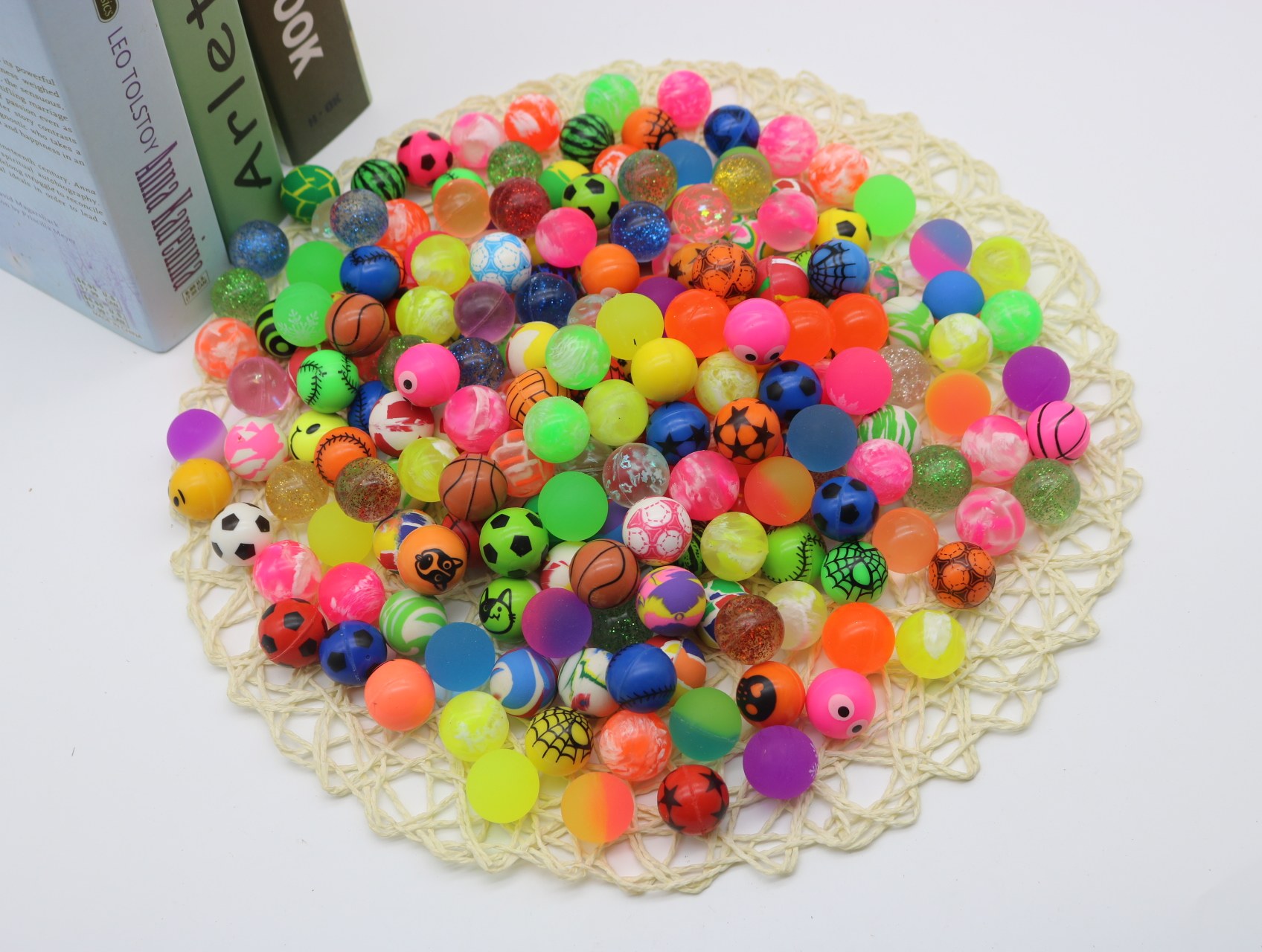 27 Mixed Solid Water Park Fleep Ball Children Rubber Toy One Yuan Coin Type Egg Machine jumps ball