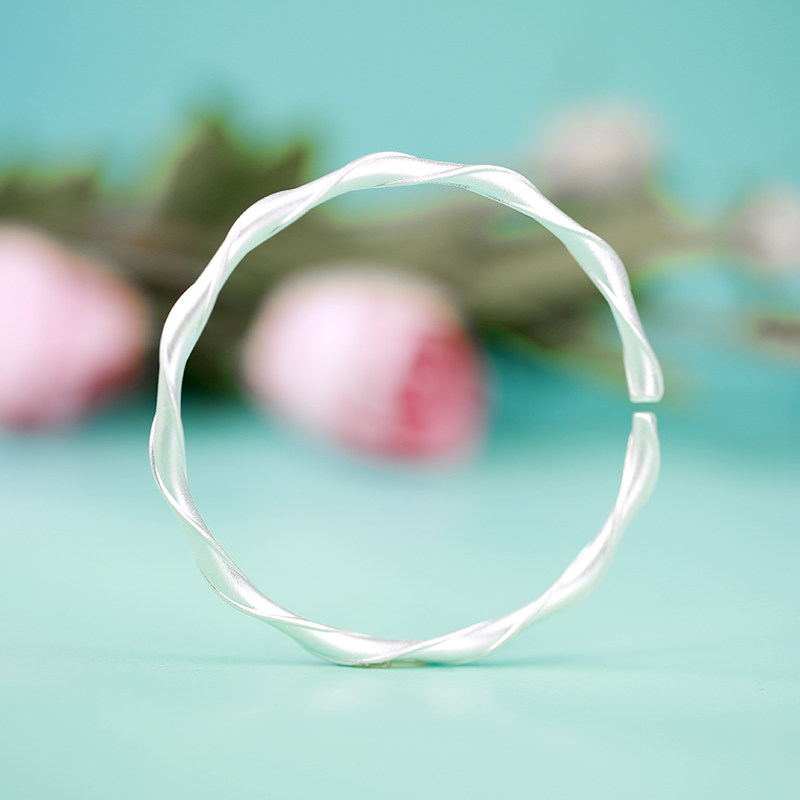 中国白银 纤纤丝语 999足银 莫比乌斯手镯 天猫优惠券折后￥139包邮（￥249-110）2色可选