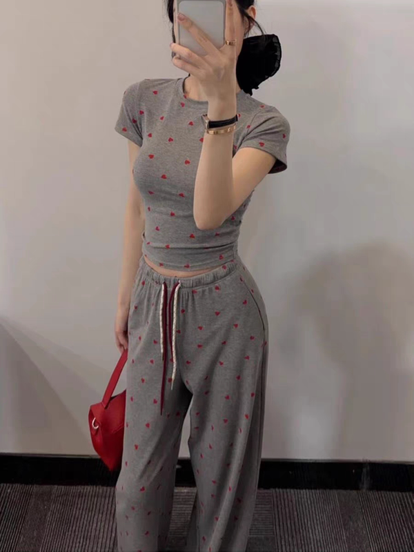 European Station 2026 New Stylish Summer Outfit Korean Style Youthful Heart-Shaped Short-Sleeve Top and Wide-Leg Pants Two-Piece Set