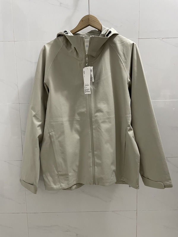 Uniqlo Men's Blocktech Hooded Jacket 3Dcut Outdoor Functional Windproof and Breathable 478229Uniqlo